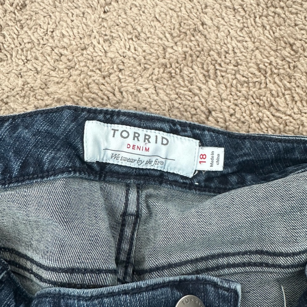 Torrid Bermuda Cut offs. - Picture 3 of 3